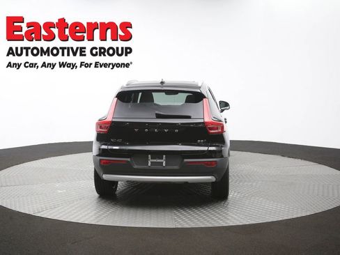 Used 2023 Volvo XC40 B5 Plus AWD/4WD image 38
