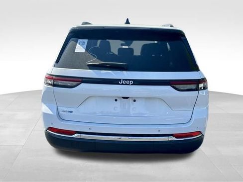 Used 2024 Jeep Grand Cherokee Limited 4xe image 6