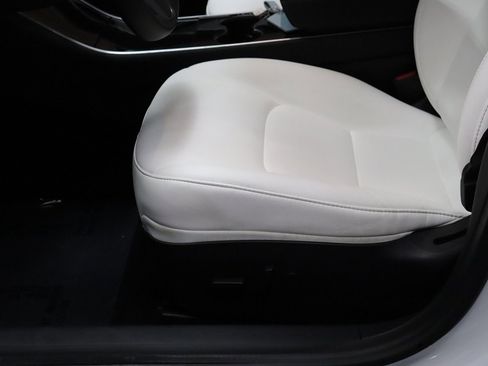 Used 2020 Tesla Model 3 Performance image 35