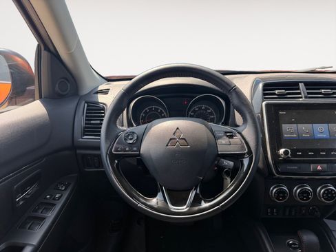 Used 2025 Mitsubishi Outlander Sport AWD image 12