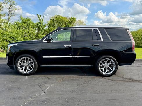 Used 2017 Cadillac Escalade Platinum AWD/4WD image 6