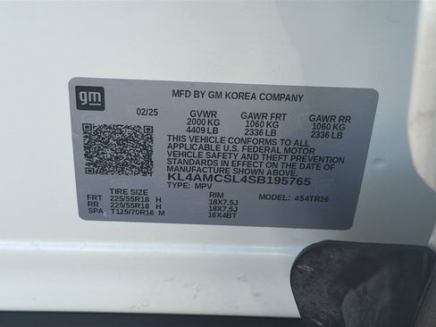 Used 2025 Buick Encore GX Preferred AWD/4WD image 12