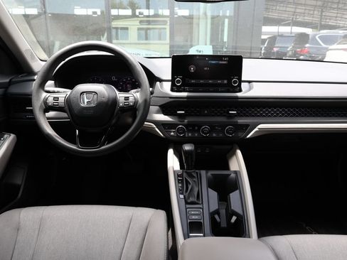 Used 2025 Honda Accord SE image 20