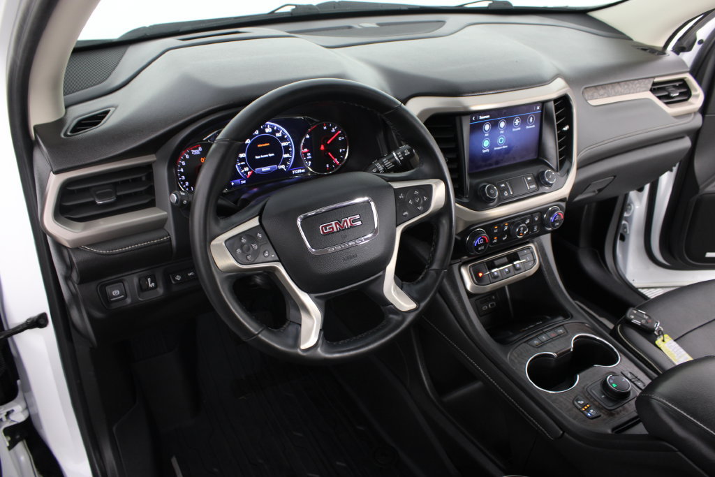 Used 2023 GMC Acadia Denali w/ Denali Ultimate Package FWD image 12