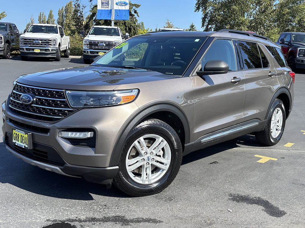 Used 2021 Ford Explorer XLT w/ Equipment Group 202A AWD/4WD image 1