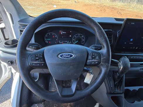 Used 2024 Ford Transit 350 XLT image 23