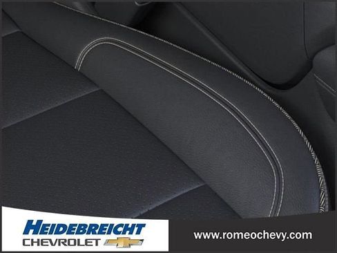 New 2025 Chevrolet Suburban High Country image 22