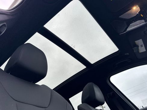 Used 2019 BMW X3 sDrive30i w/ Driving Assistance Package image 16