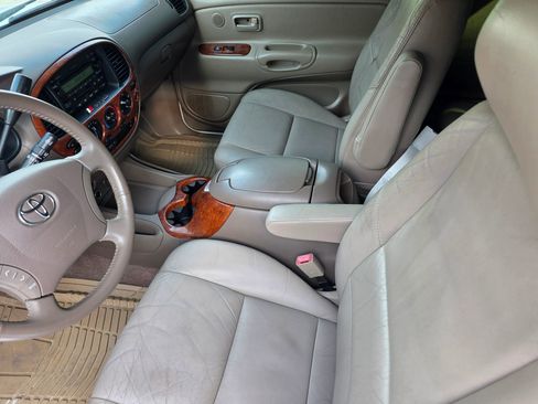Used 2004 Toyota Tundra Limited w/ Towing Pkg image 16