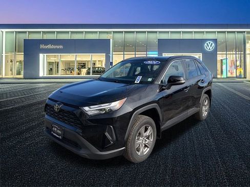 Used 2024 Toyota RAV4 XLE w/ Convenience Package image 15