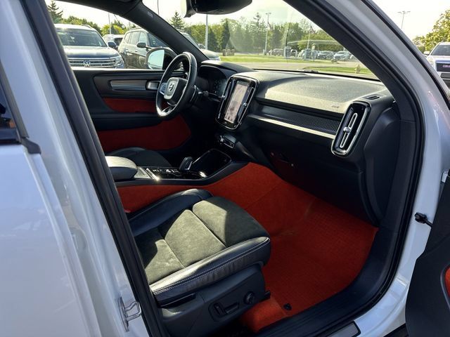 Used 2020 Volvo XC40 T5 R-Design w/ Protection Package AWD/4WD image 30