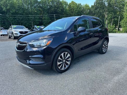 Used 2022 Buick Encore Preferred w/ Safety Package II AWD/4WD image 2