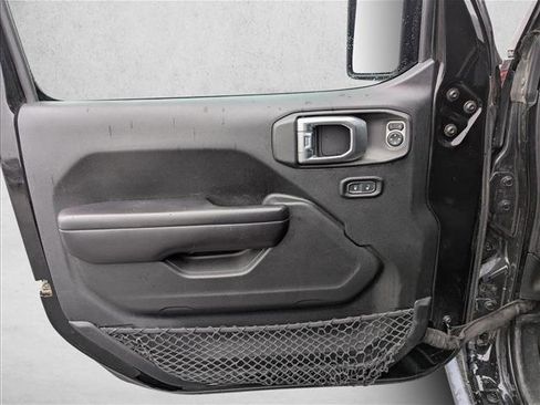 Used 2018 Jeep Wrangler Unlimited Rubicon image 22