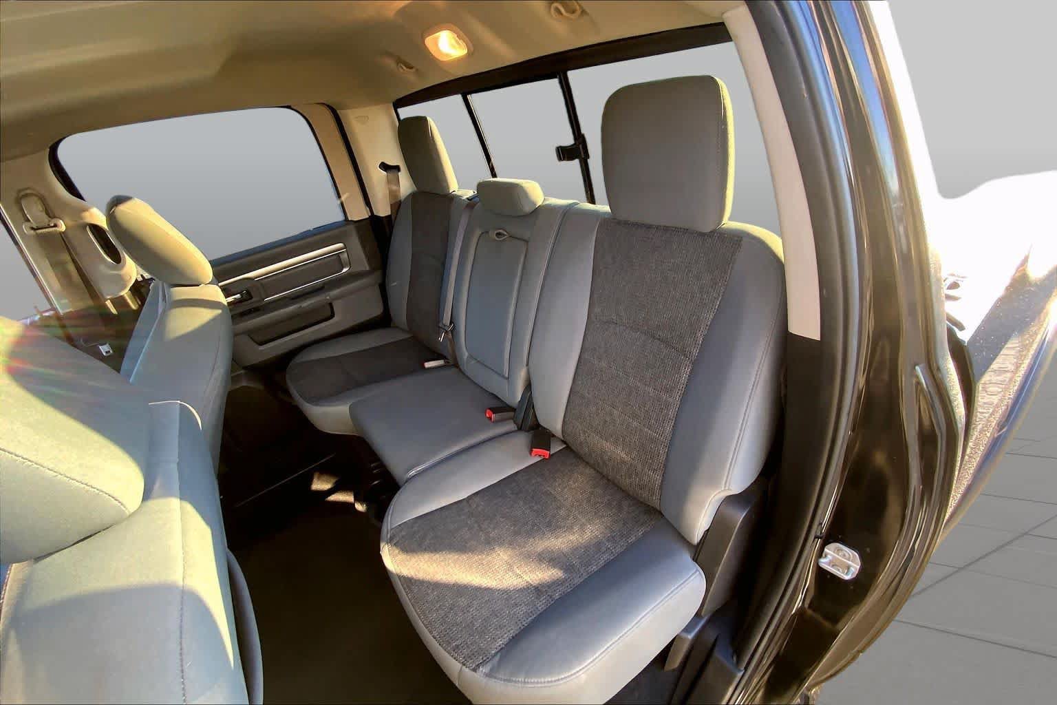 Used 2019 RAM 1500 Warlock w/ Electronics Group RWD image 18