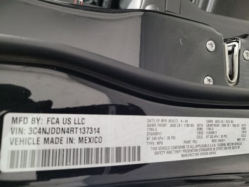 Used 2024 Jeep Compass Trailhawk image 33