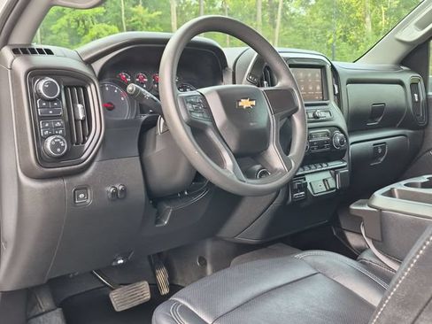 Used 2024 Chevrolet Silverado 2500 Custom w/ Custom Value Package AWD/4WD image 29