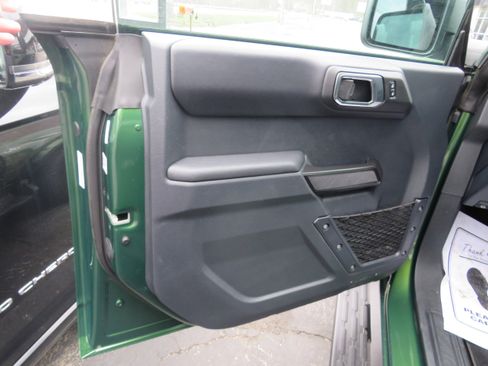 Used 2025 Ford Bronco Outer Banks AWD/4WD image 12