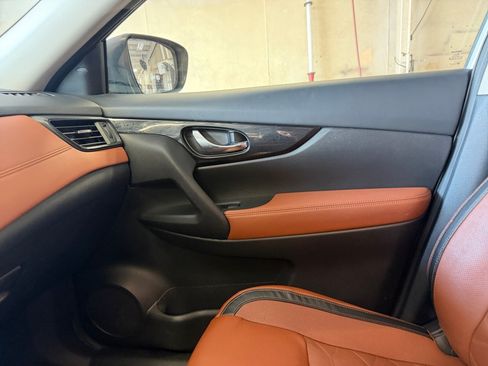 Used 2019 Nissan Rogue SL w/ Premium Package AWD/4WD image 35