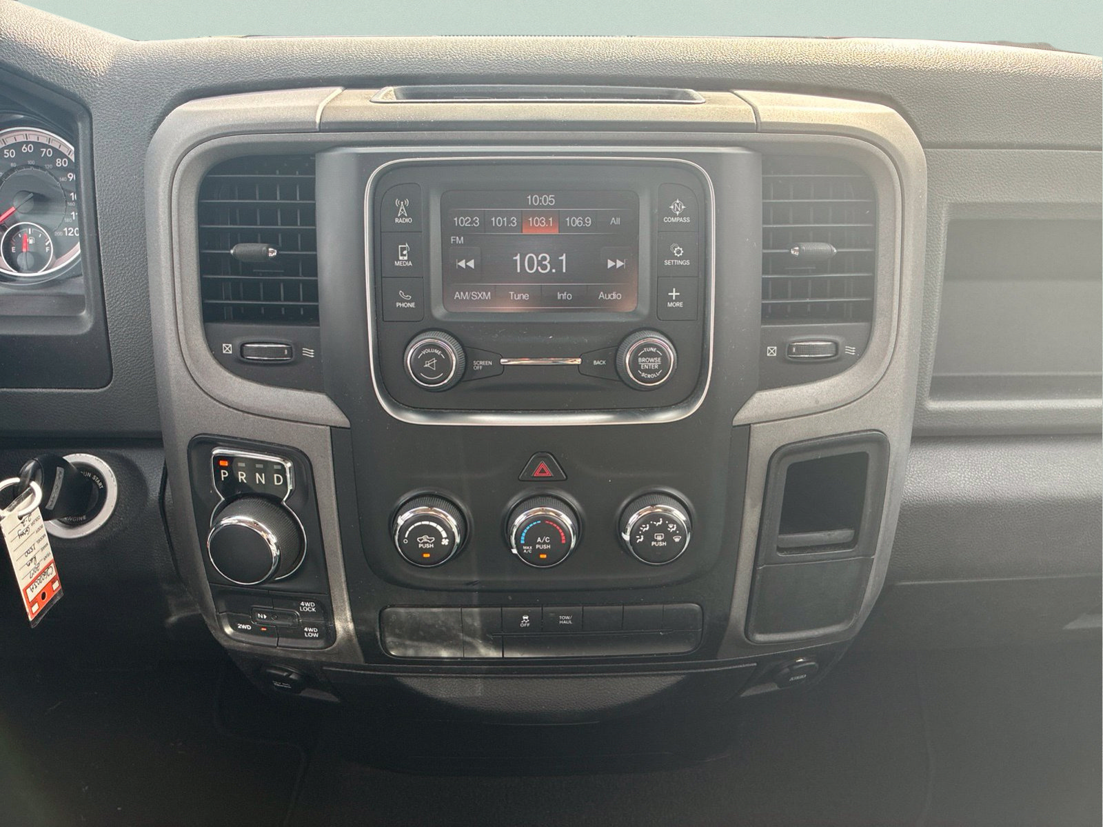 Certified 2017 RAM 1500 Express AWD/4WD image 16