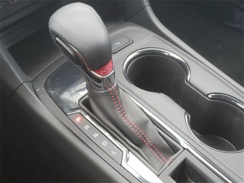 Used 2023 Chevrolet Equinox RS image 31