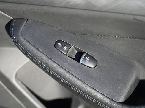 Used 2018 Nissan Maxima 3.5 S image 30