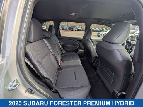 Certified 2025 Subaru Forester Premium AWD/4WD image 35