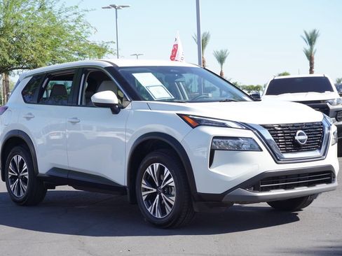 Certified 2023 Nissan Rogue SV FWD image 4
