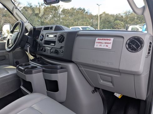 Used 2024 Ford E-350 and Econoline 350 Super Duty w/ Driver's Safety Package image 13