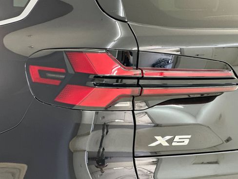 New 2026 BMW X5 sDrive40i image 13