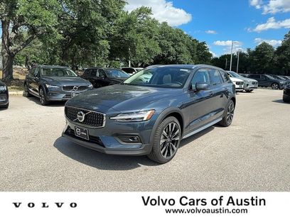 New 2025 Volvo V60 B5 Cross Country Ultra w/ Protection Package Premier