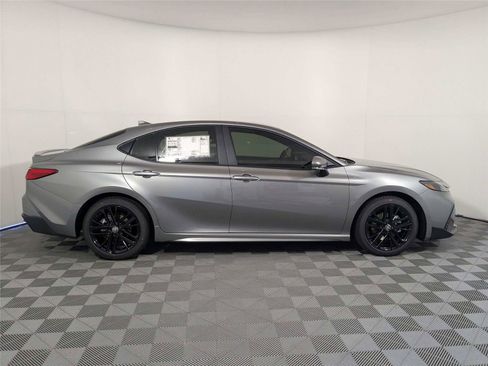 New 2026 Toyota Camry SE FWD image 4