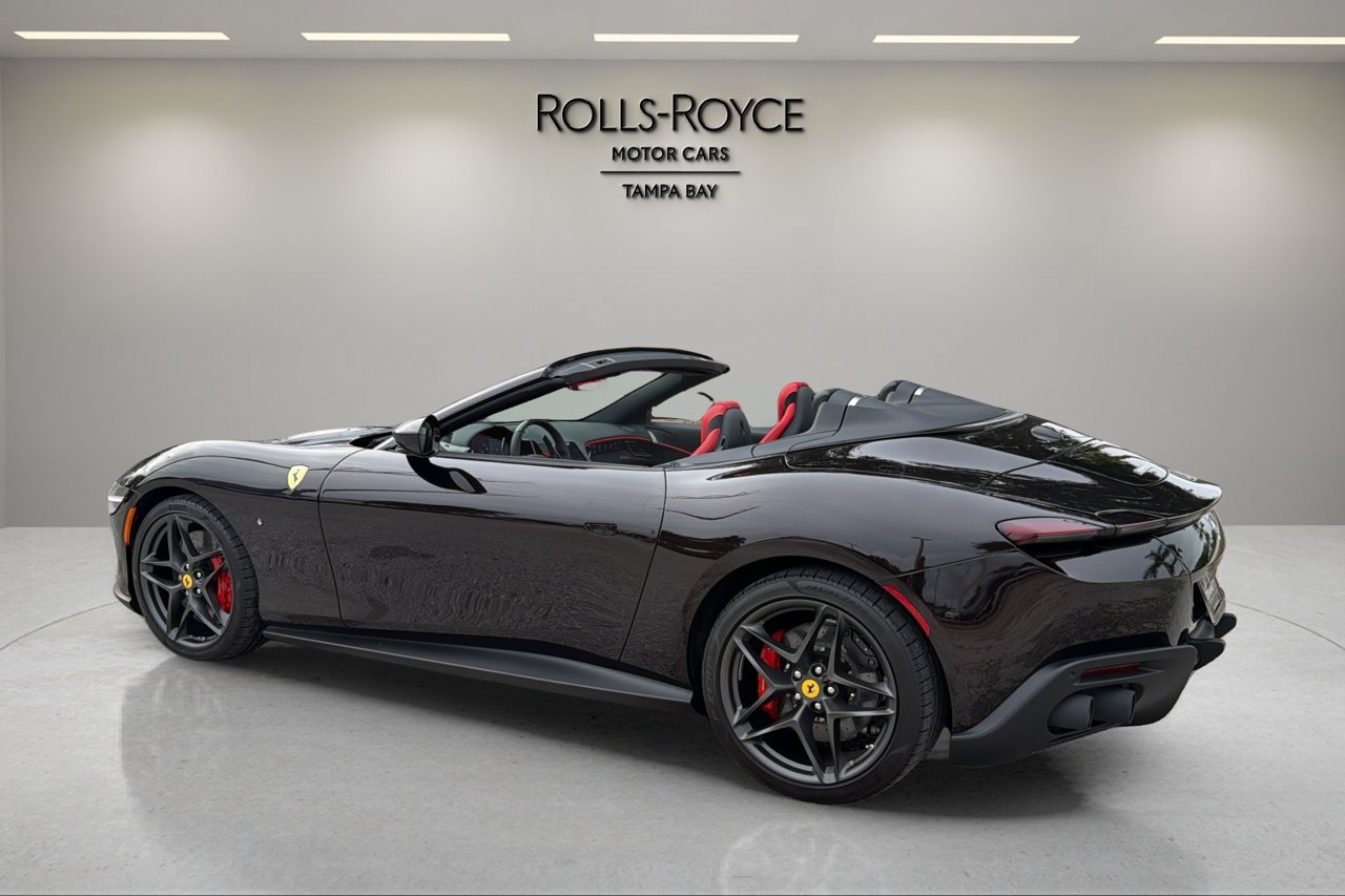 Used 2025 Ferrari Roma Spider RWD image 3