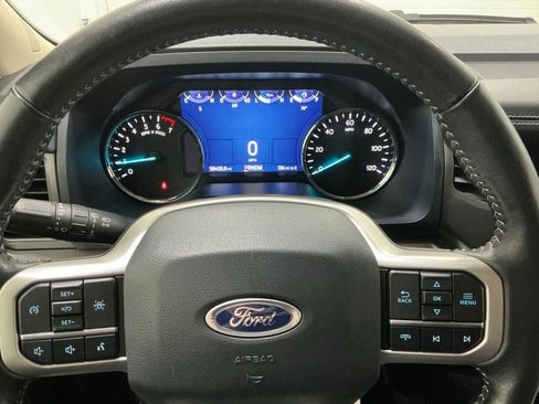 Used 2024 Ford Expedition XLT image 13