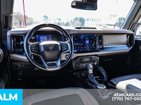 Used 2023 Ford Bronco Wildtrak image 29