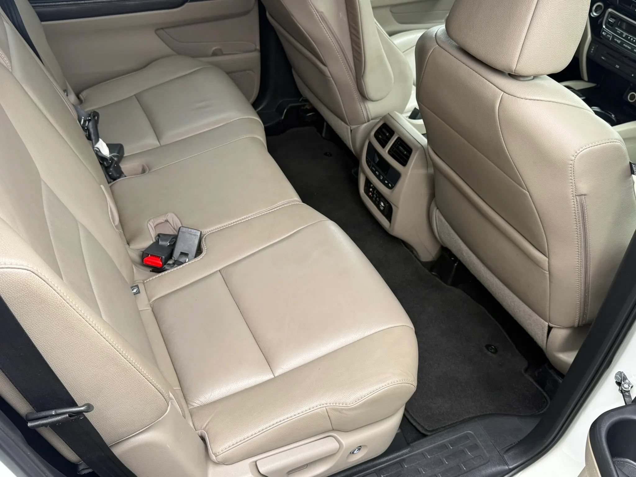 Used 2016 Honda Pilot Touring image 25