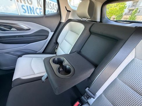 Used 2022 GMC Terrain SLE w/ Driver Convenience Package AWD/4WD image 8
