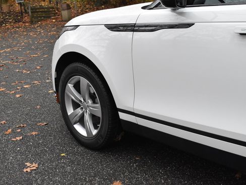 Used 2019 Land Rover Range Rover Velar S image 16