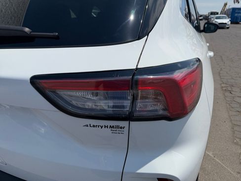 Used 2022 Ford Escape SE FWD image 27