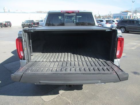 Used 2025 GMC Sierra 1500 Denali Ultimate image 9