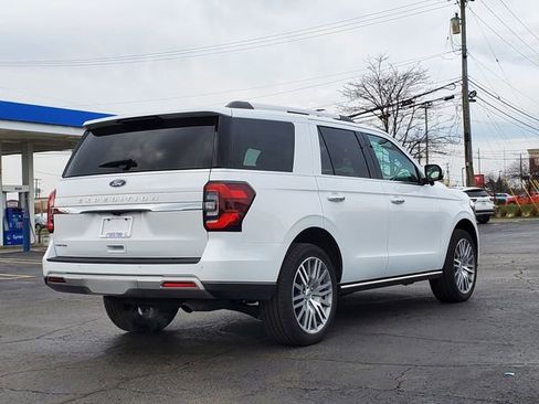 Used 2023 Ford Expedition Limited image 3