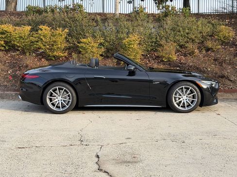 Used 2023 Mercedes-Benz SL 43 AMG image 3