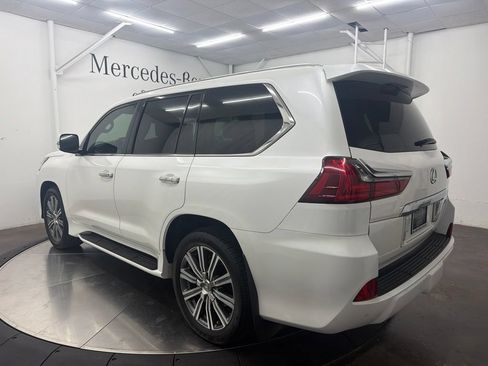 Used 2016 Lexus LX 570 4WD w/ Luxury Package image 5