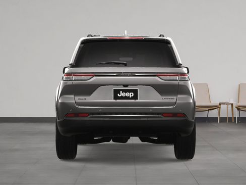 New 2025 Jeep Grand Cherokee Limited w/ Black Appearance Package image 16