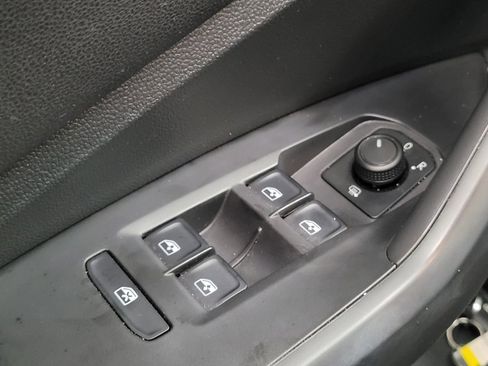 Used 2020 Volkswagen Jetta SE FWD image 27