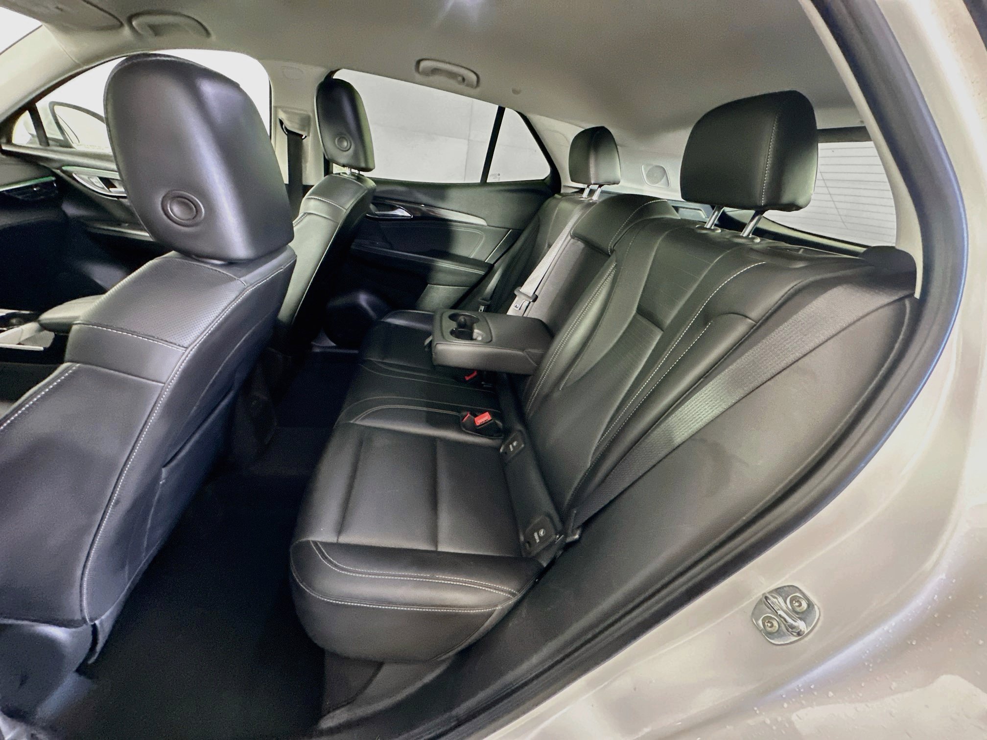 Used 2024 Buick Envision Preferred AWD/4WD image 27