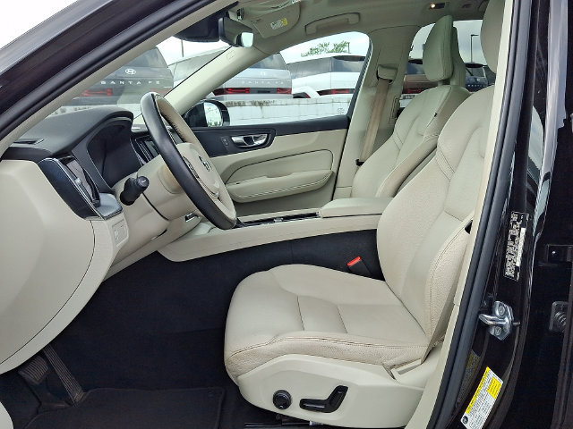 Used 2018 Volvo XC60 T6 Momentum w/ Convenience Package AWD/4WD image 10