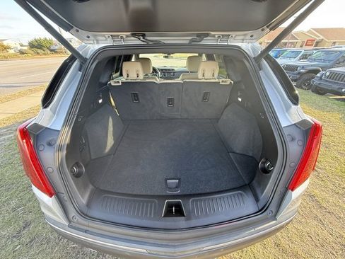 Used 2018 Cadillac XT5 FWD image 13