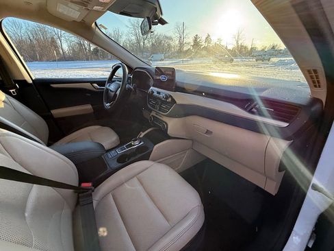 Certified 2020 Ford Escape SE Sport image 10