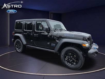Used 2023 Jeep Wrangler Unlimited w/ Cold Weather Group