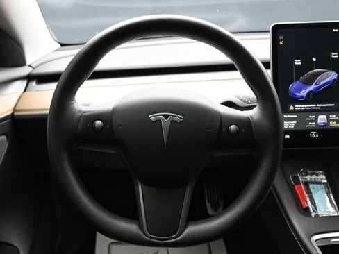 Used 2021 Tesla Model 3 Standard Range Plus RWD image 16
